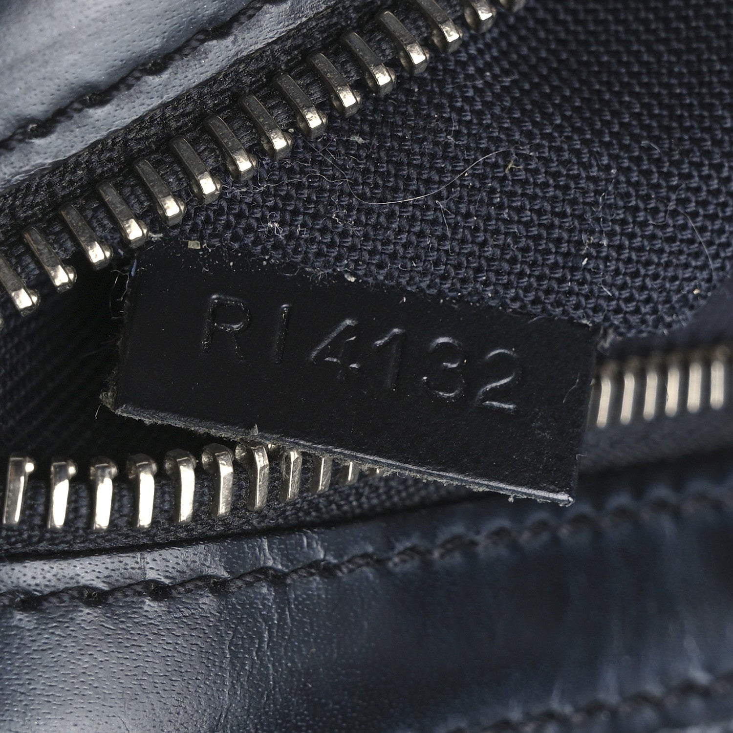 Louis Vuitton Damier Graphite Thomas 7 of 13