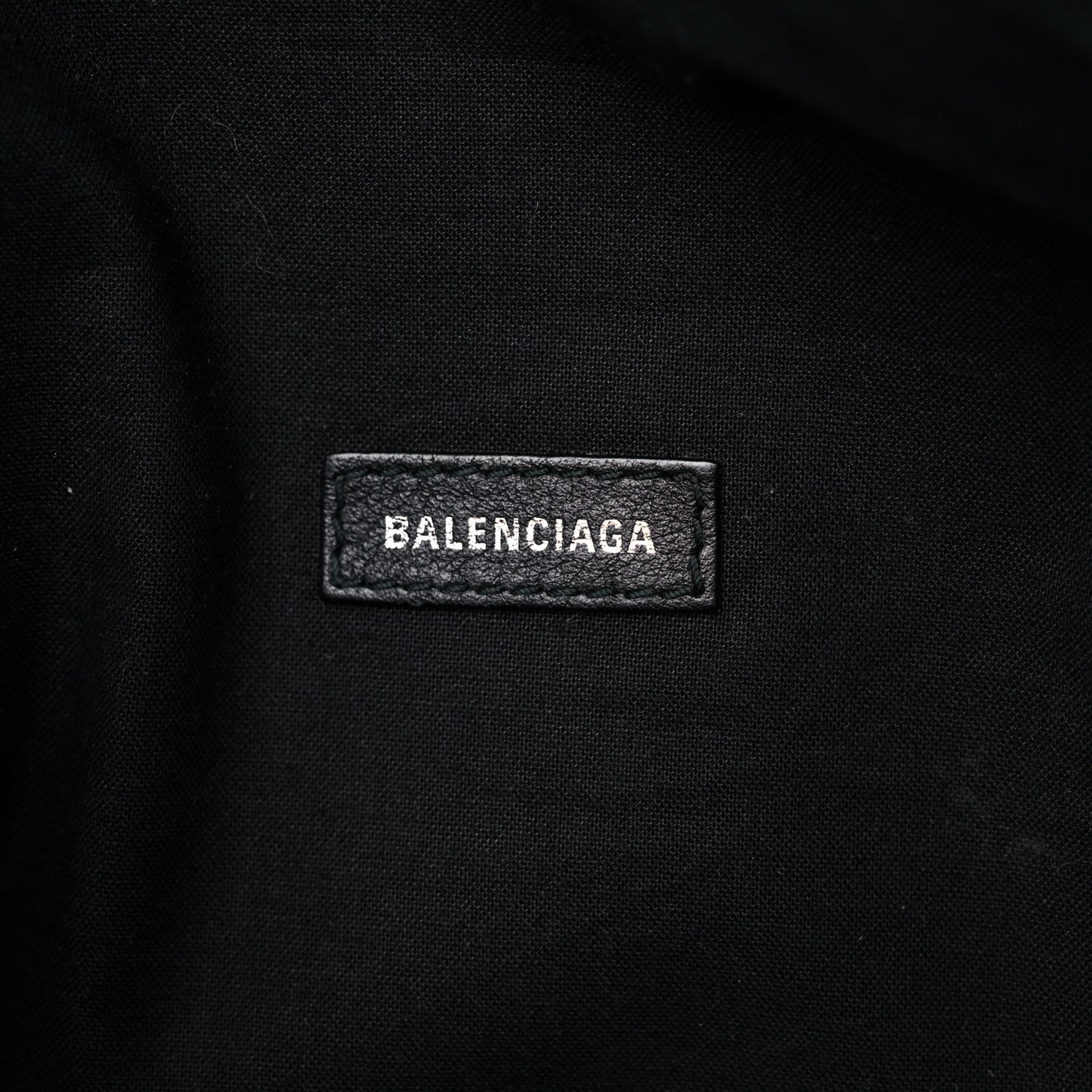 Calfskin Logo Everyday Beltpack Black