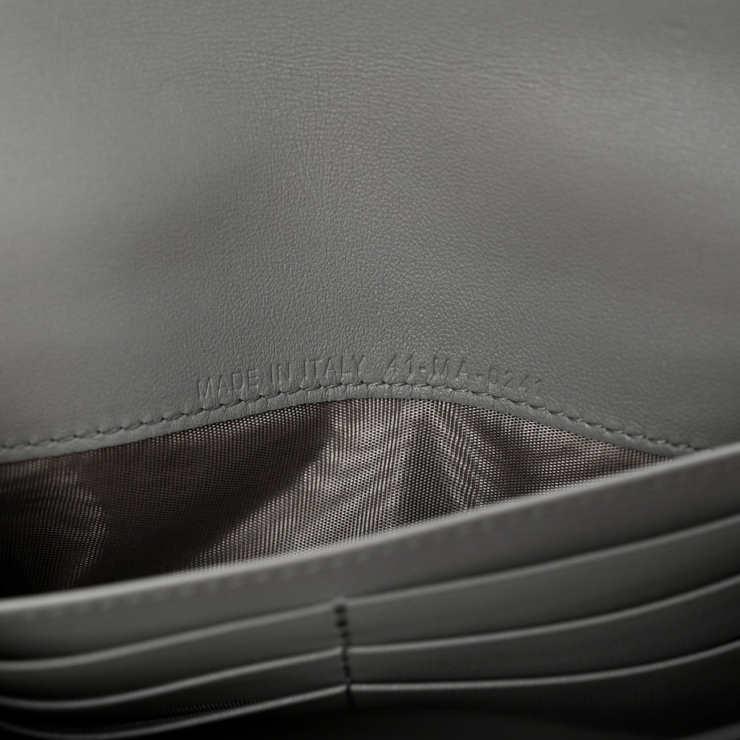 Grained Calfskin Saddle Chain Wallet Pouch Grey Stone