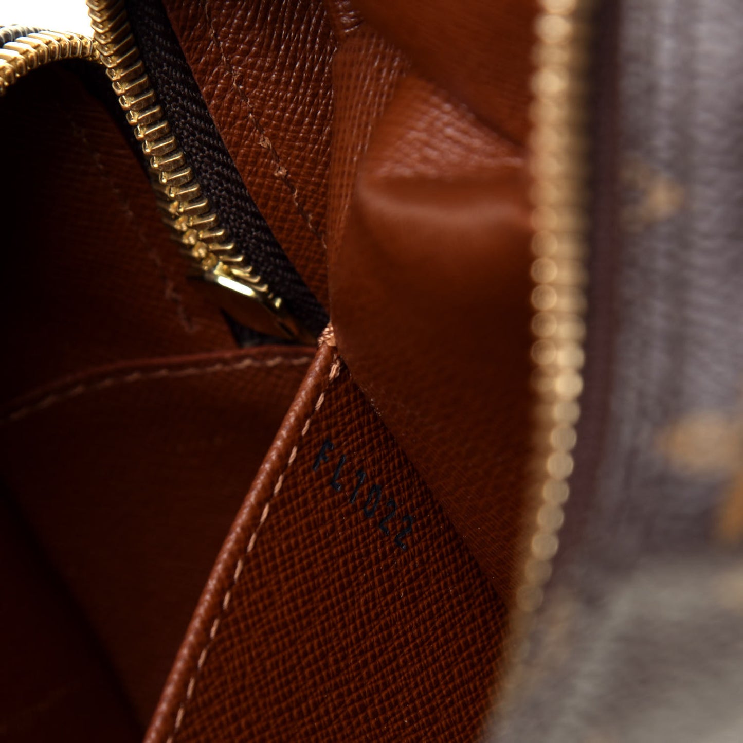 Monogram Cite MM