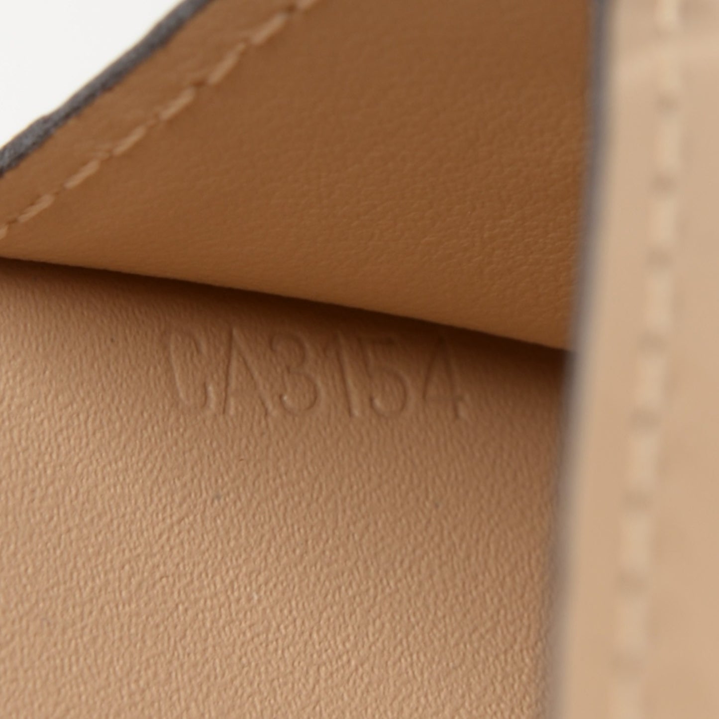 Vernis Business Card Holder Dune