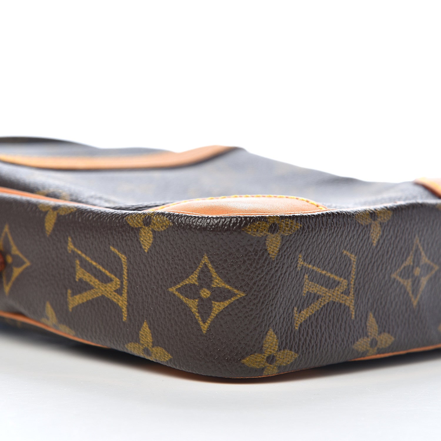 Louis Vuitton Monogram Danube 21 6 of 12