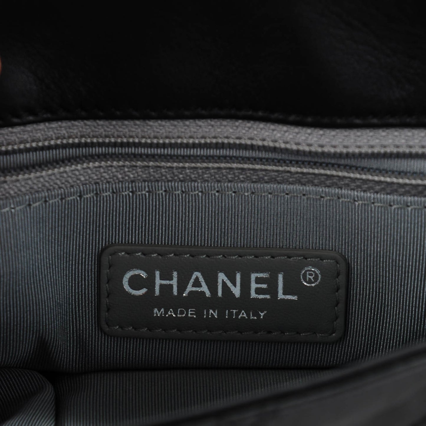 Calfskin Coco Pleats Messenger Flap Black