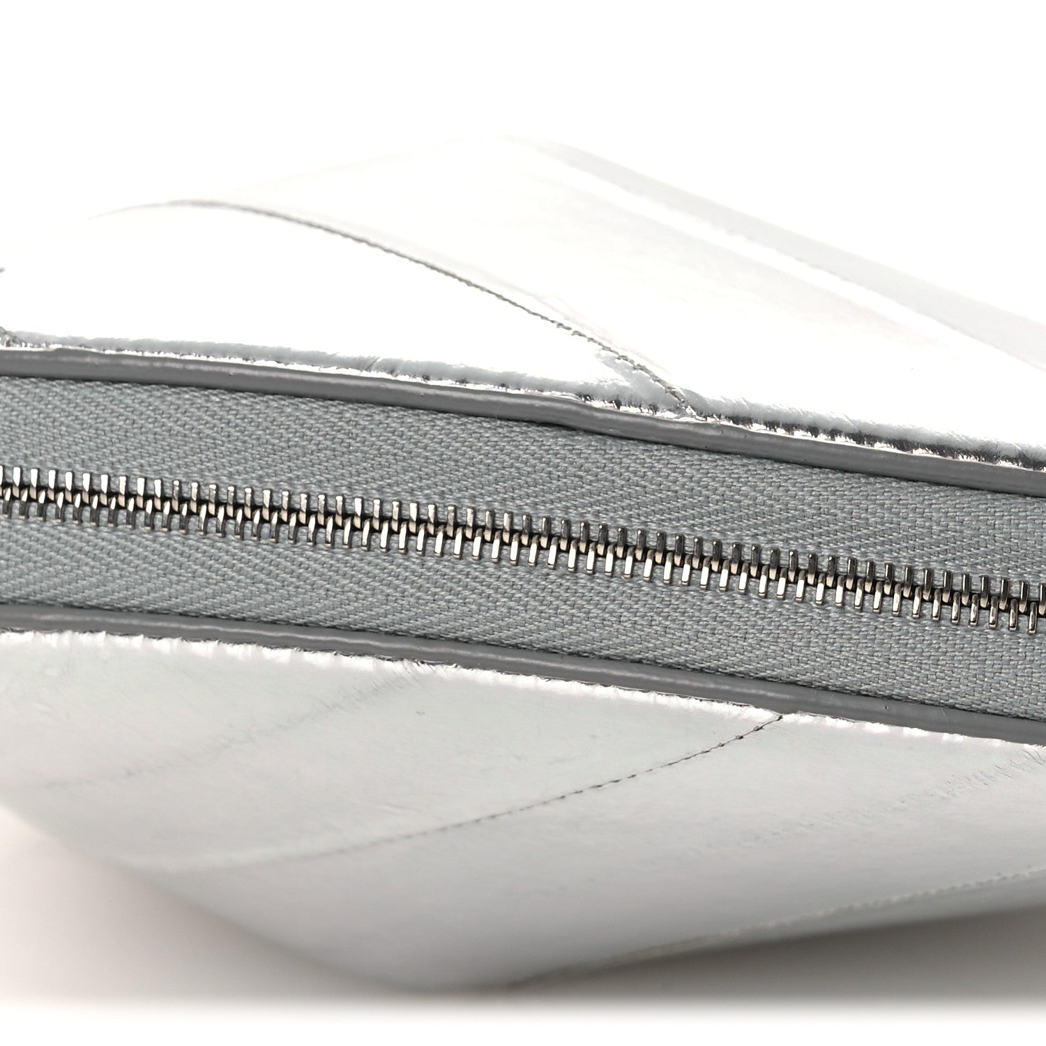 Alaia Laminated Eel Le Coeur Bag Argent 9 of 9