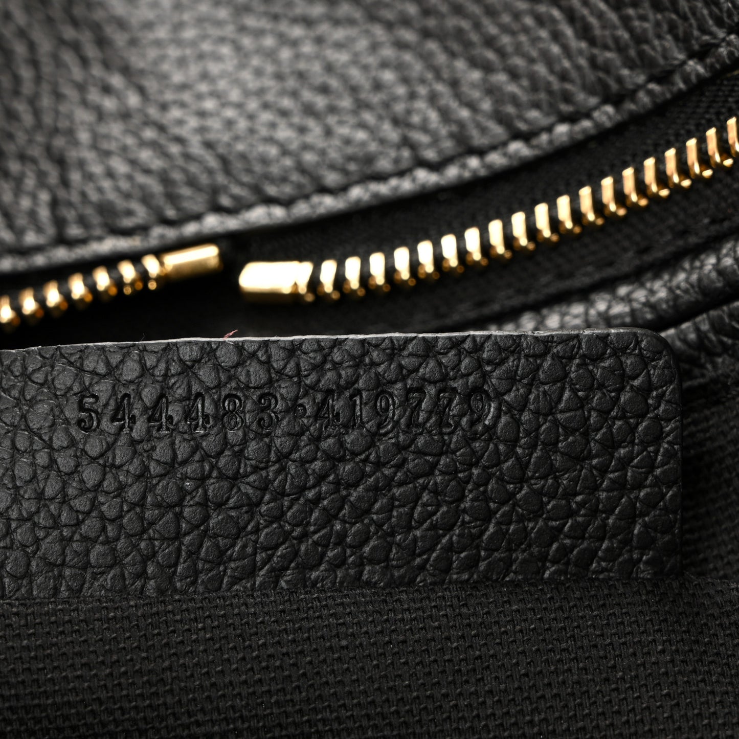 Pebbled Calfskin Large Skull Padlock Zip Around Tote Black