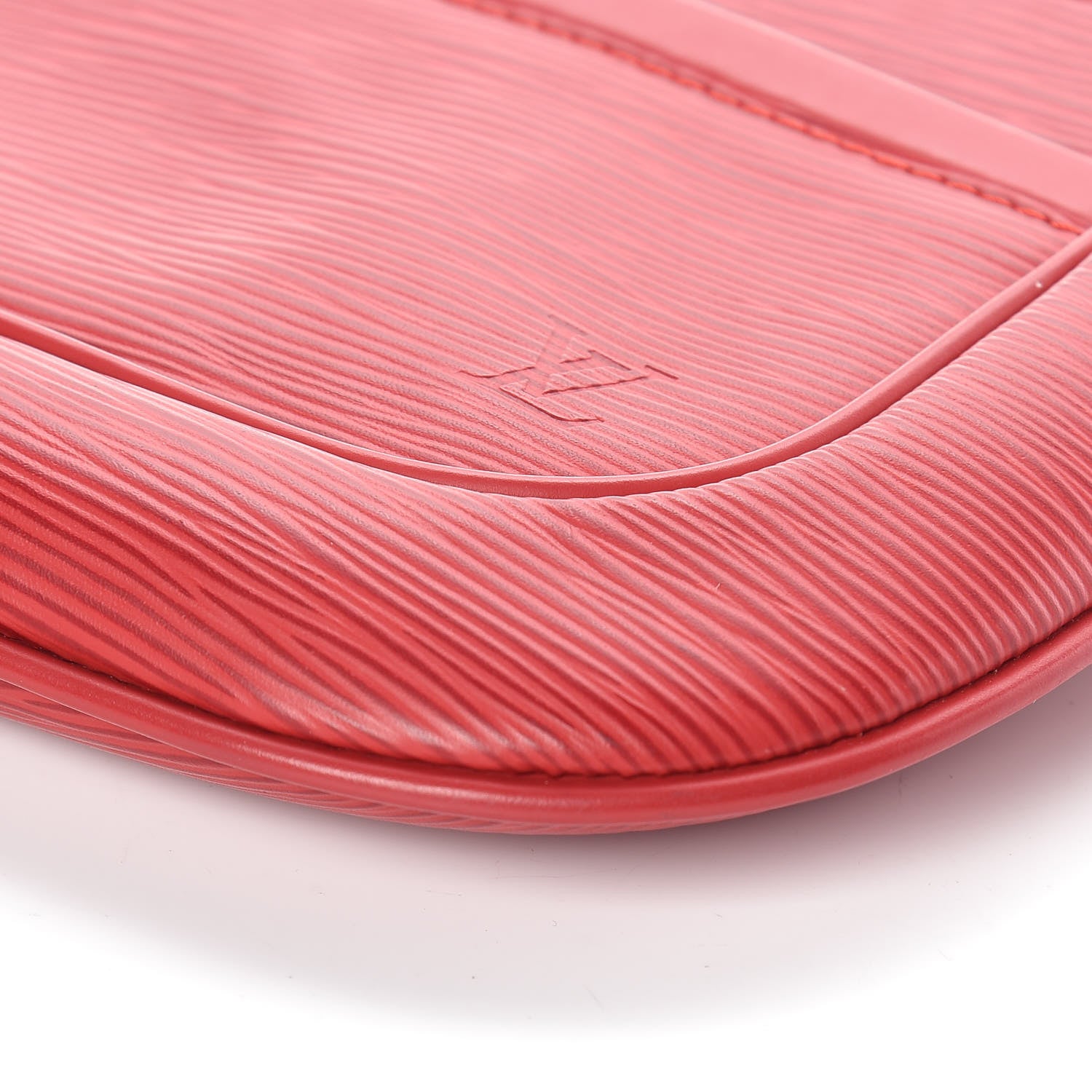 Louis Vuitton Epi Sarvanga Rouge 8 of 8