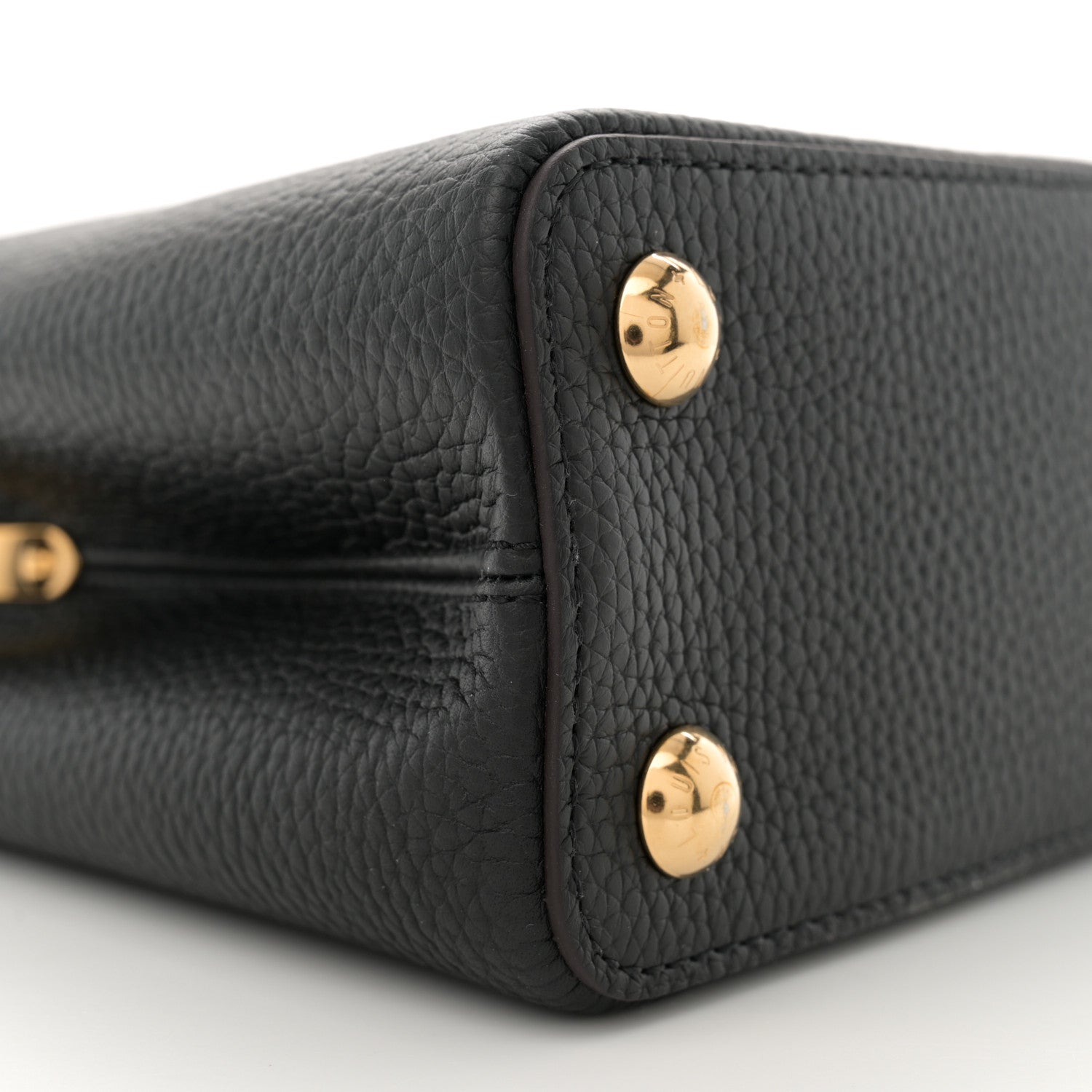 Louis Vuitton Taurillon Capucines BB Black 8 of 9
