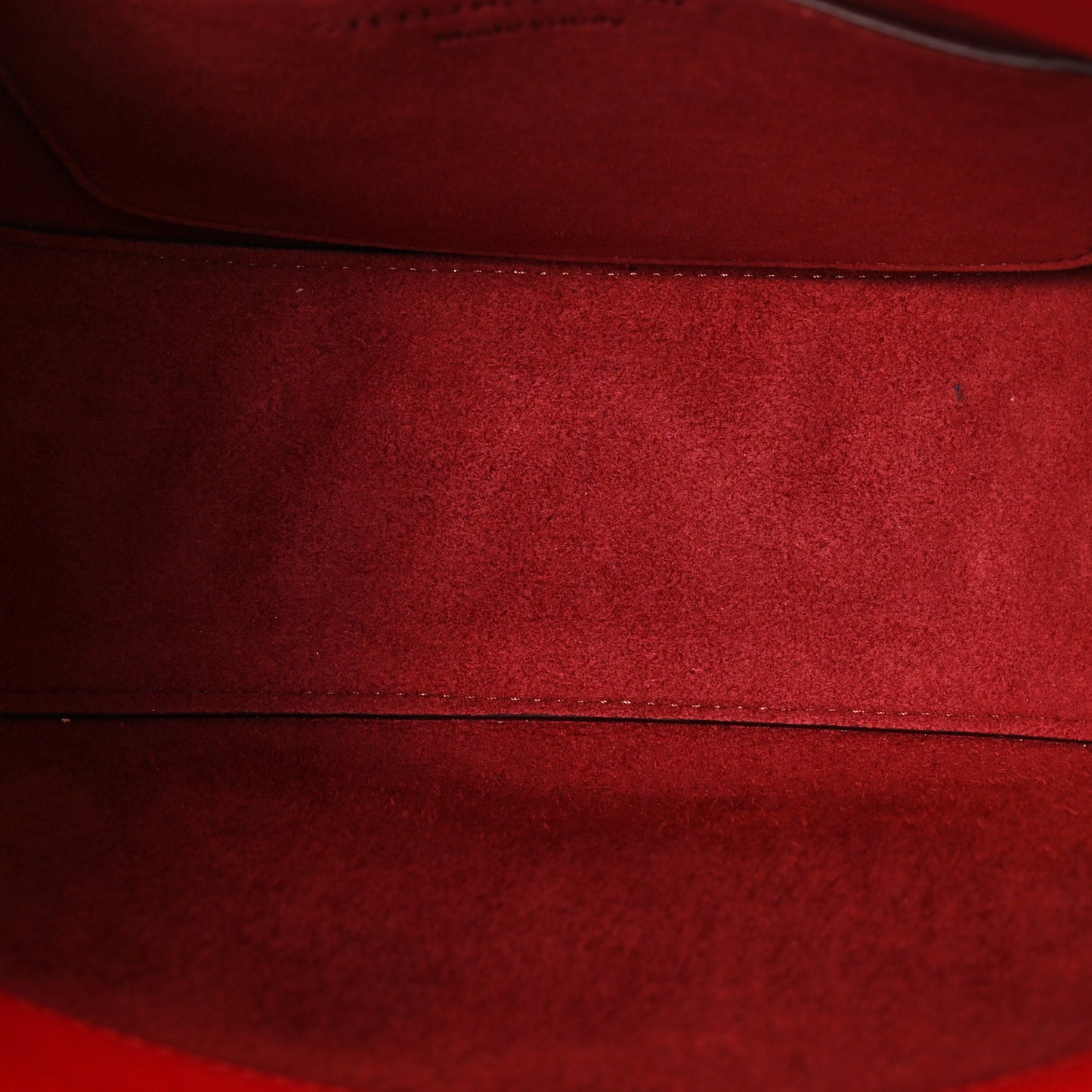 Eco Alter Nappa Medium Frayme Shoulder Bag Red