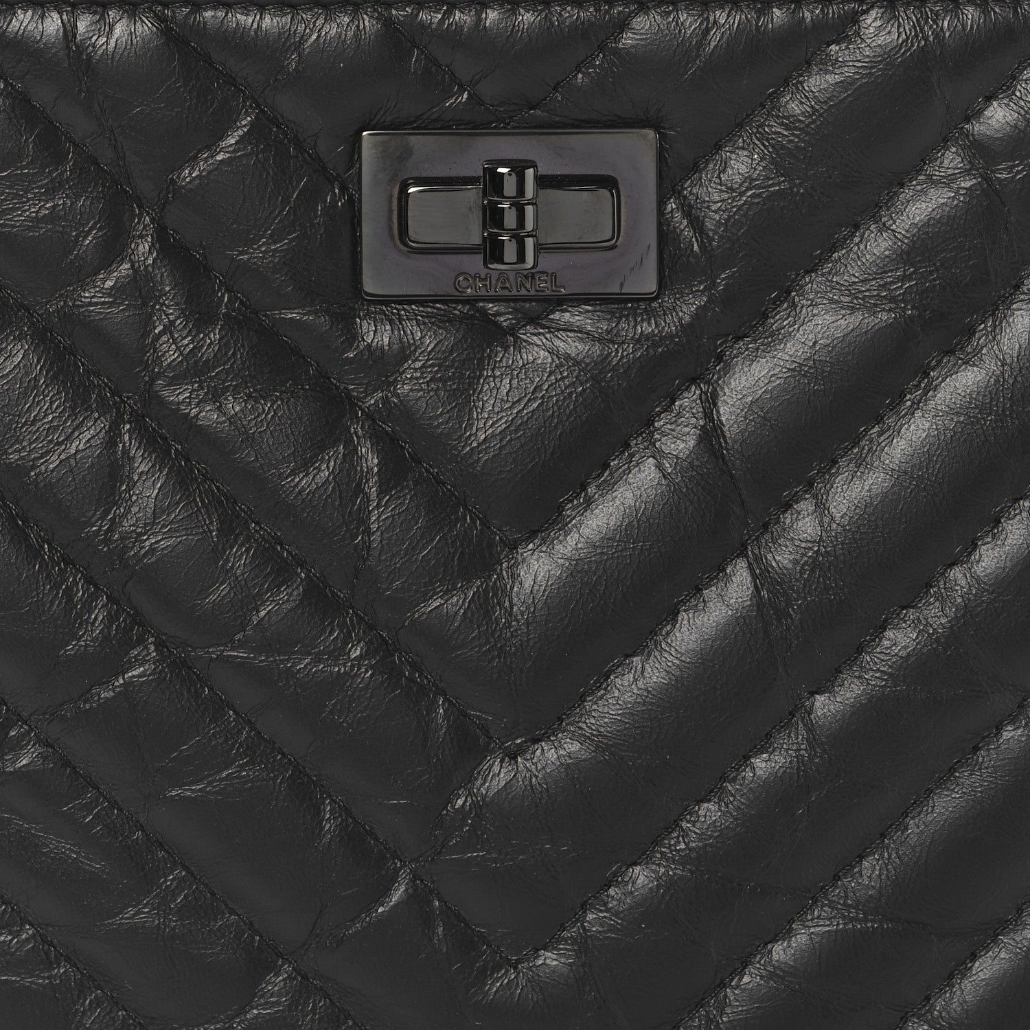 Chanel Aged Calfskin Chevron Quilted Reissue 2.55 Medium Cosmetic Case So Black 8 of 8
