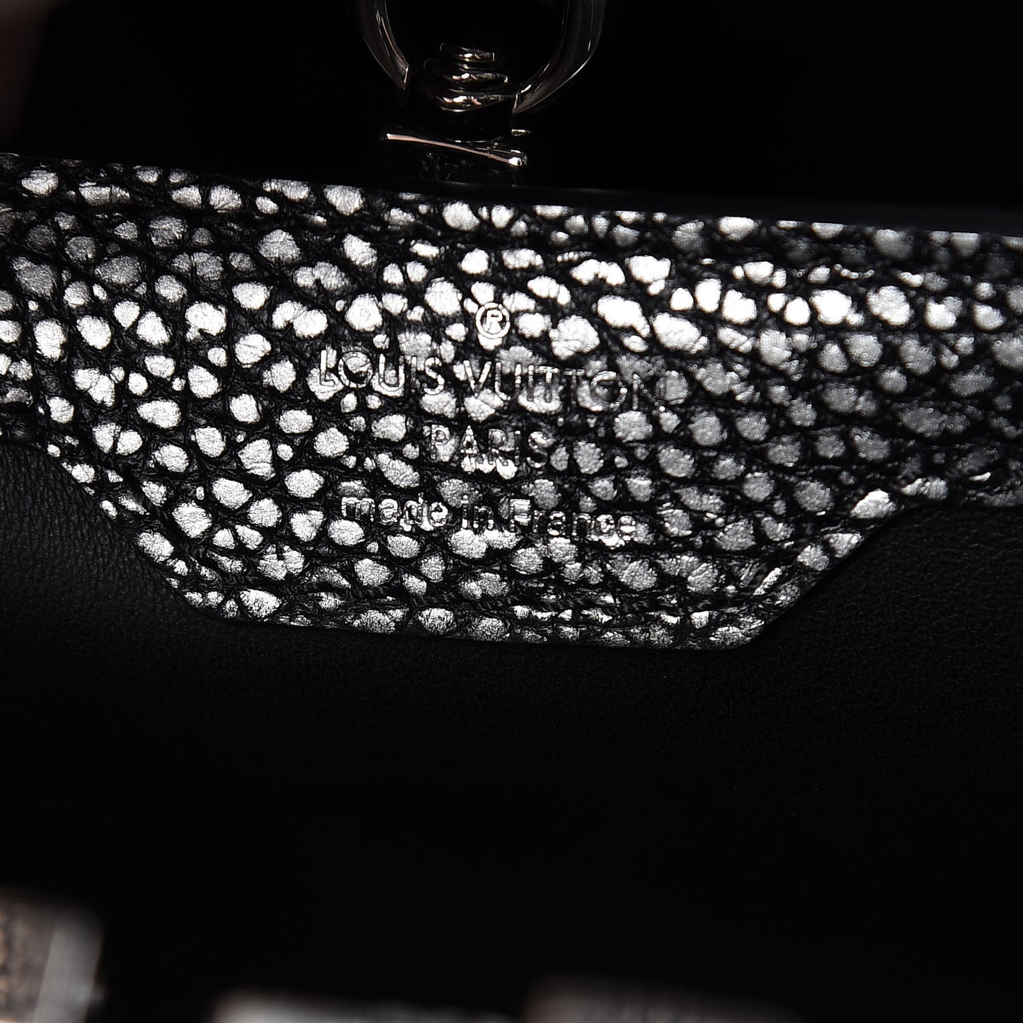 Metallic Taurillon Capucines PM Silver Black