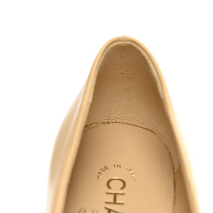 Chanel Lambskin Grosgrain Pearl Cap Toe Pumps 38 Beige Black 10 of 11