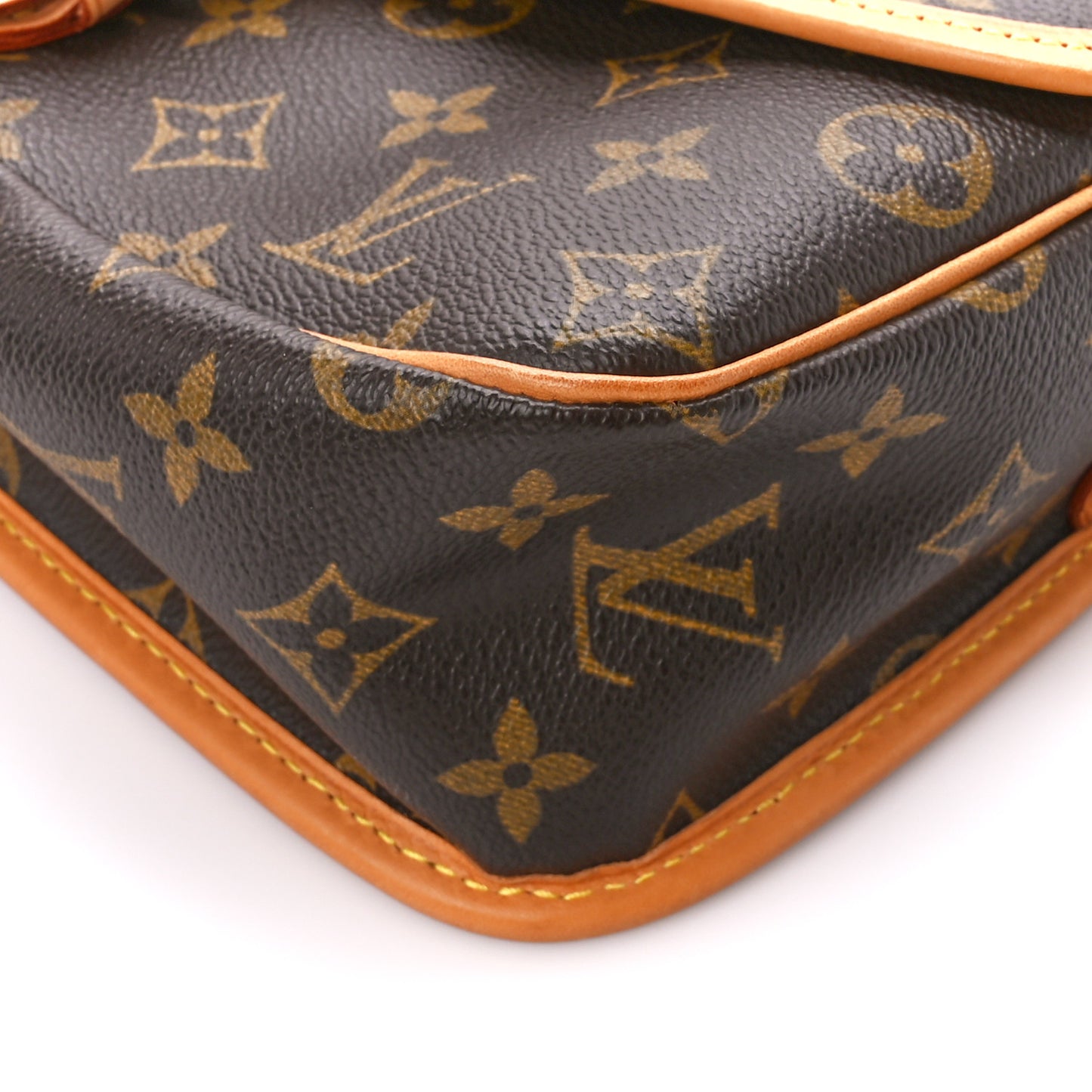 Monogram Sologne