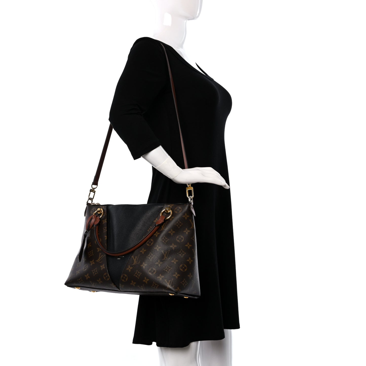 Monogram V Tote MM Black