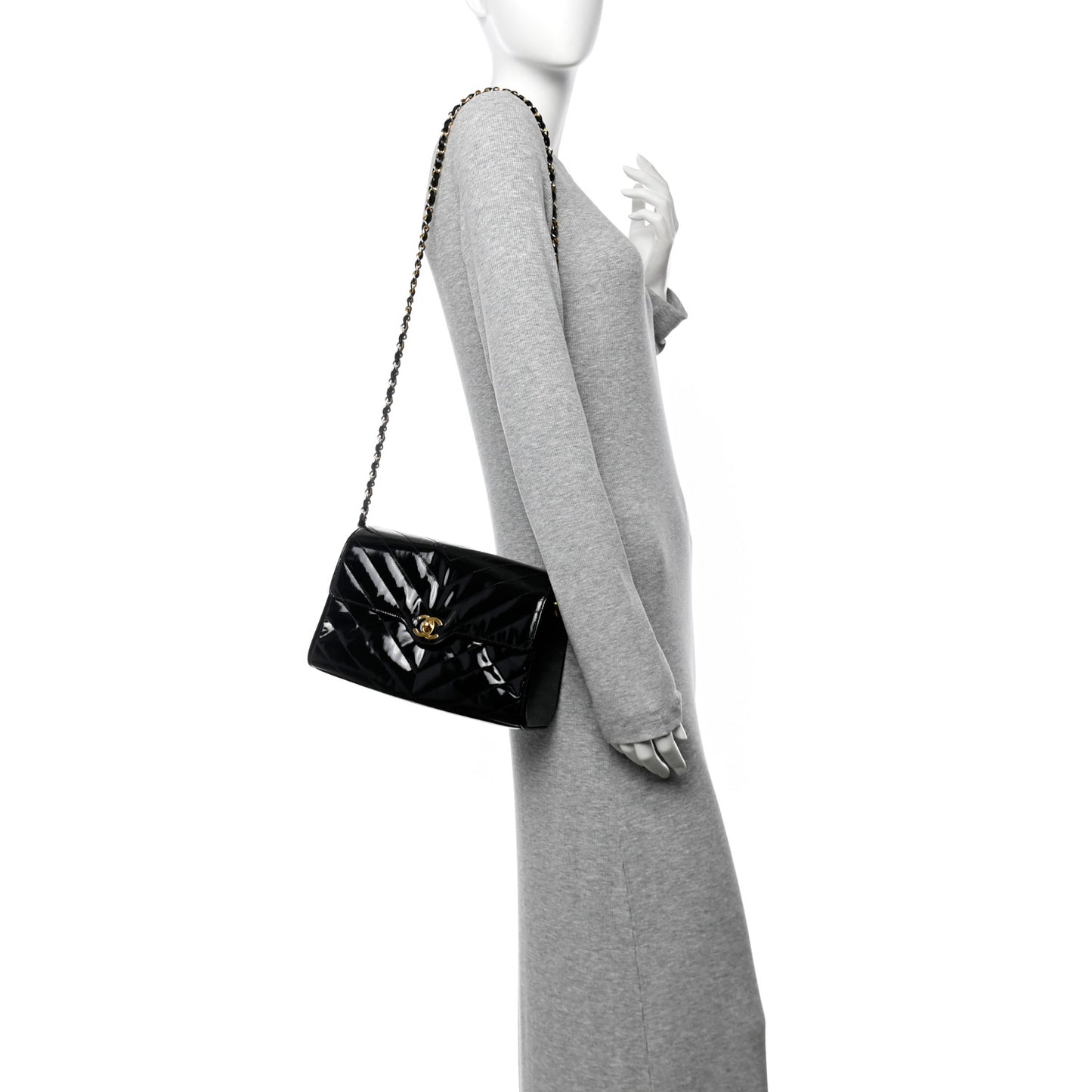 Patent Small Chevron Single Flap Black