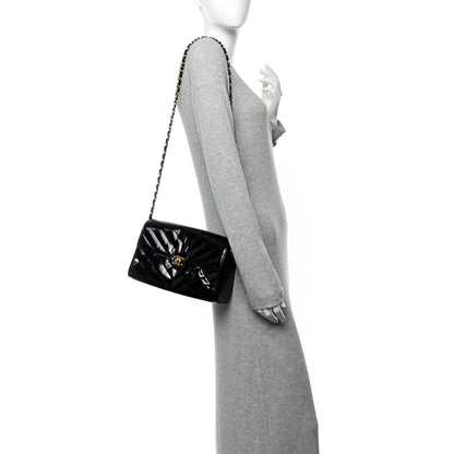 Chanel Patent Small Chevron Single Flap Black 2 of 11