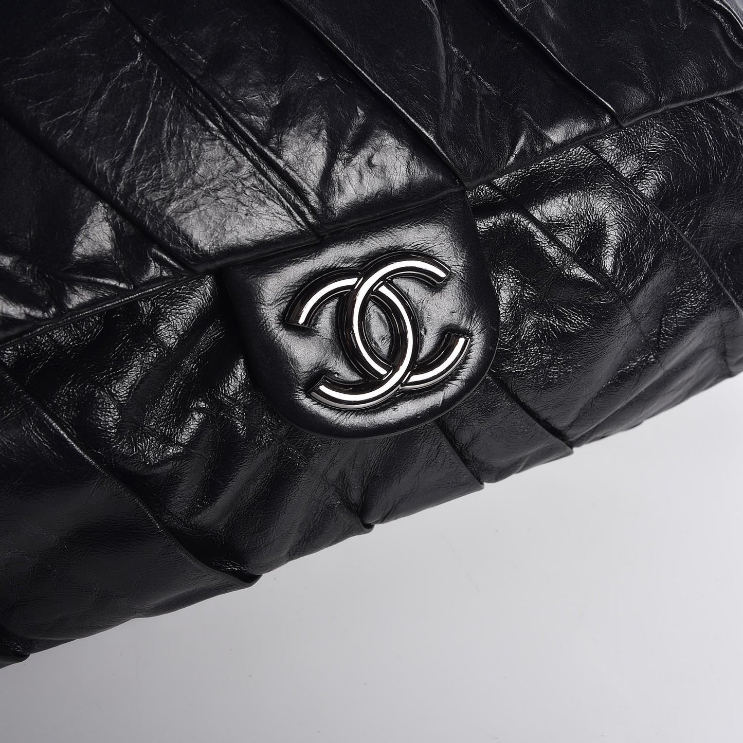 Glazed Calfskin Twisted Maxi Flap Black