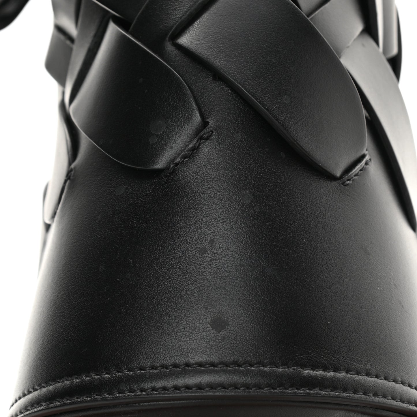Vitello Intreccio Bucket Bag Black