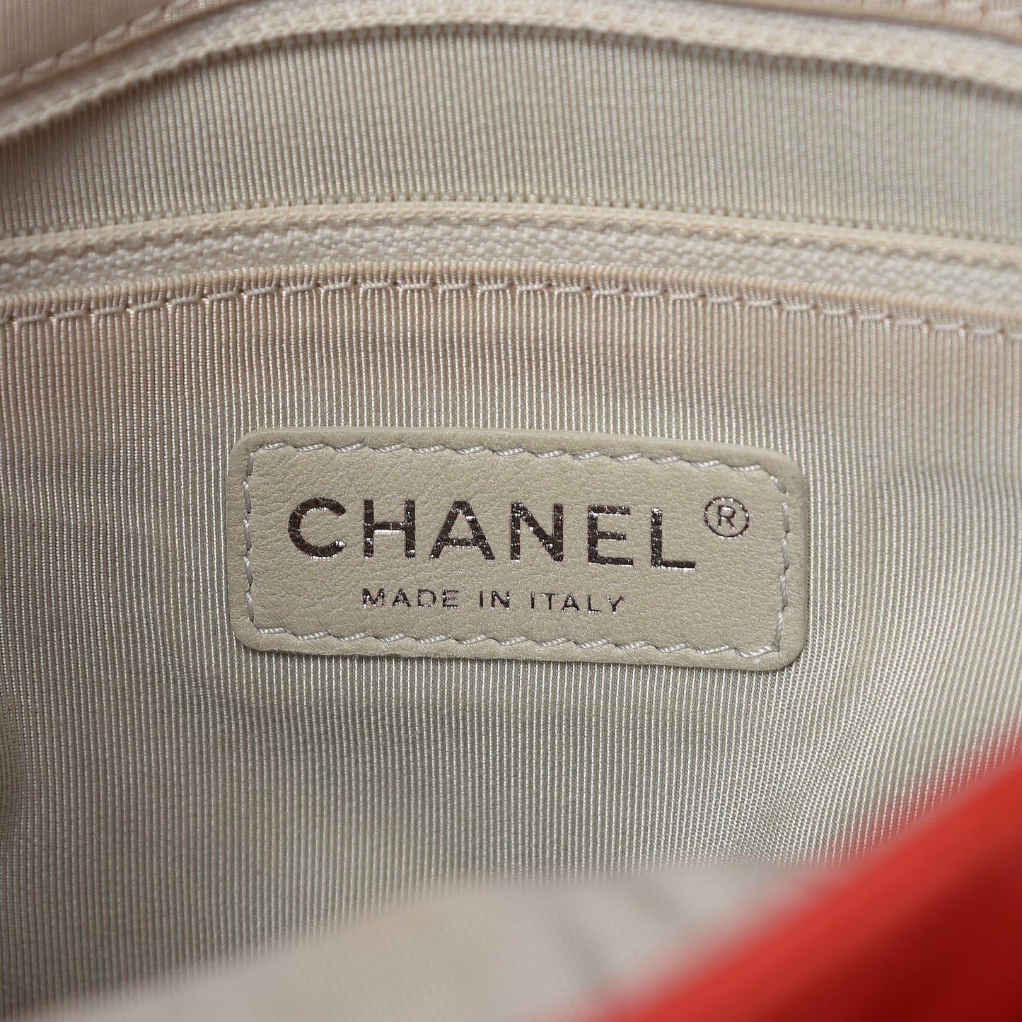 Washed Lambskin Chain Around Hobo Red