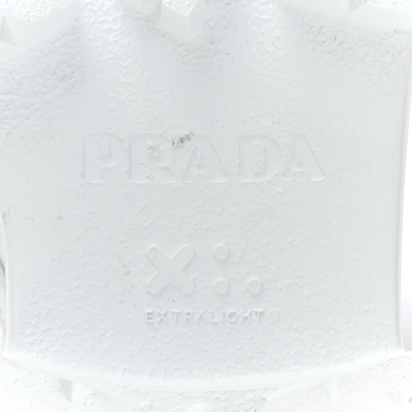 Spazzolato Rois Re-Nylon Metal Triangle Logo Monolith Pouch Pocket 55mm Boots 36 White
