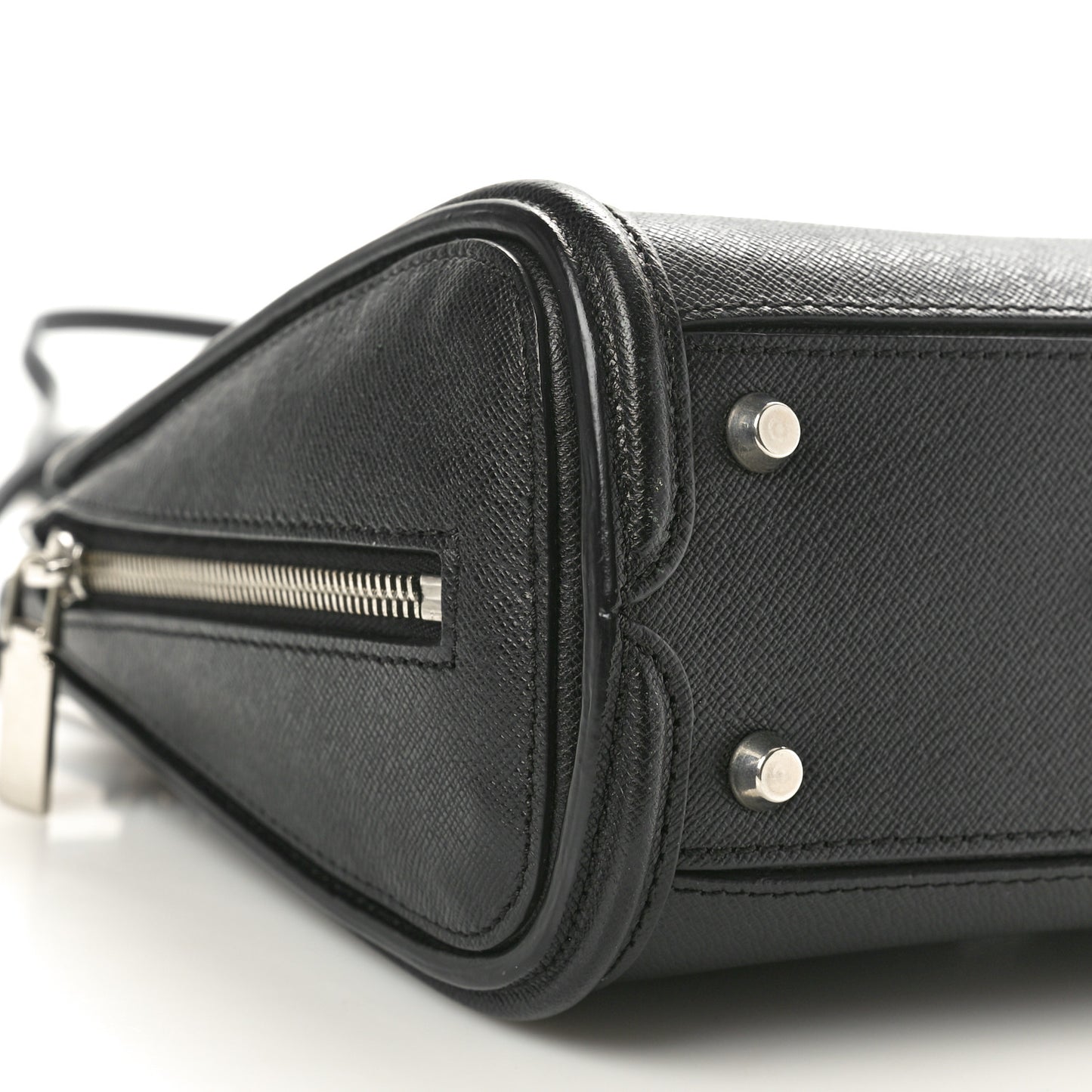 Grained Calfskin Small Heroine Black