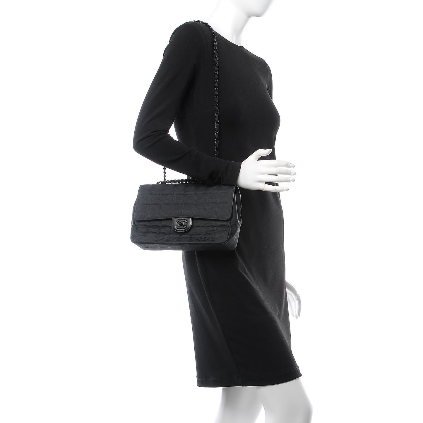 Nylon Medium Travel Flap Black
