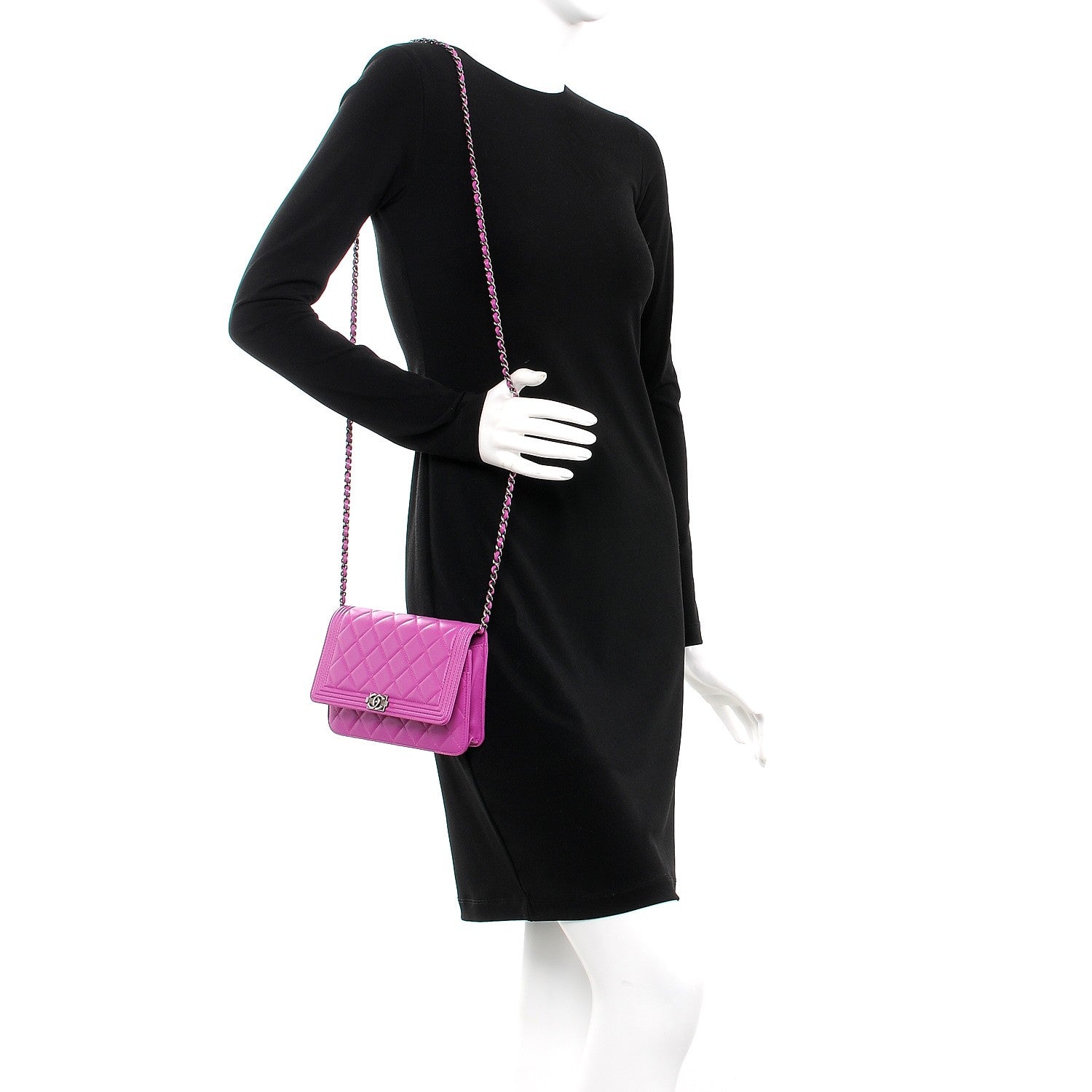 Louis Vuitton Mahina L Black 8 of 8