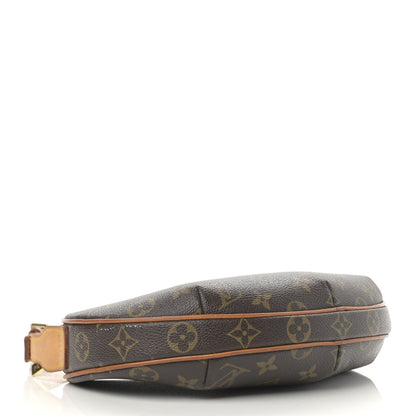 Louis Vuitton Monogram Croissant PM 4 of 18