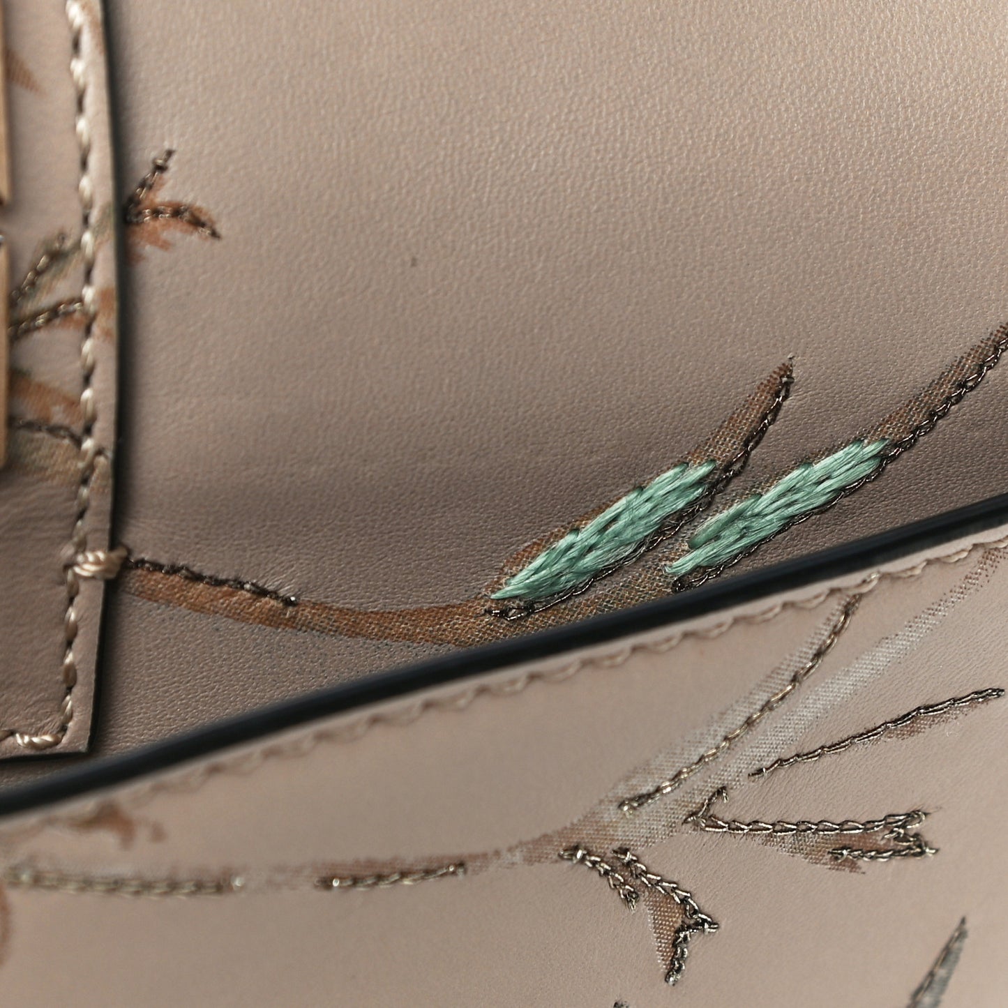 Vitello Embroidered Medium Glam Lock Rockstud Flap Beige
