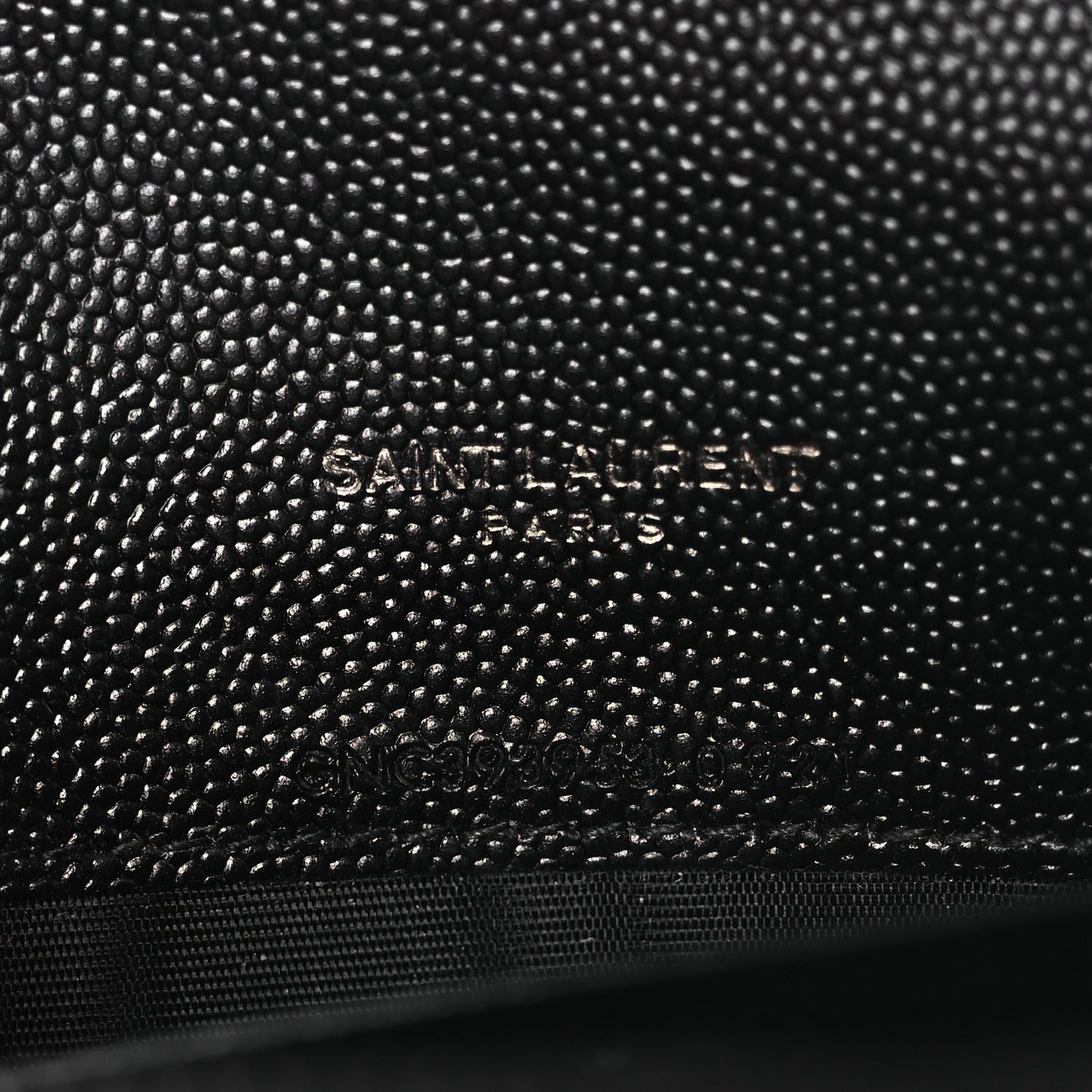 Grain De Poudre Matelasse Chevron Monogram Monochrome Envelope Chain Wallet Black