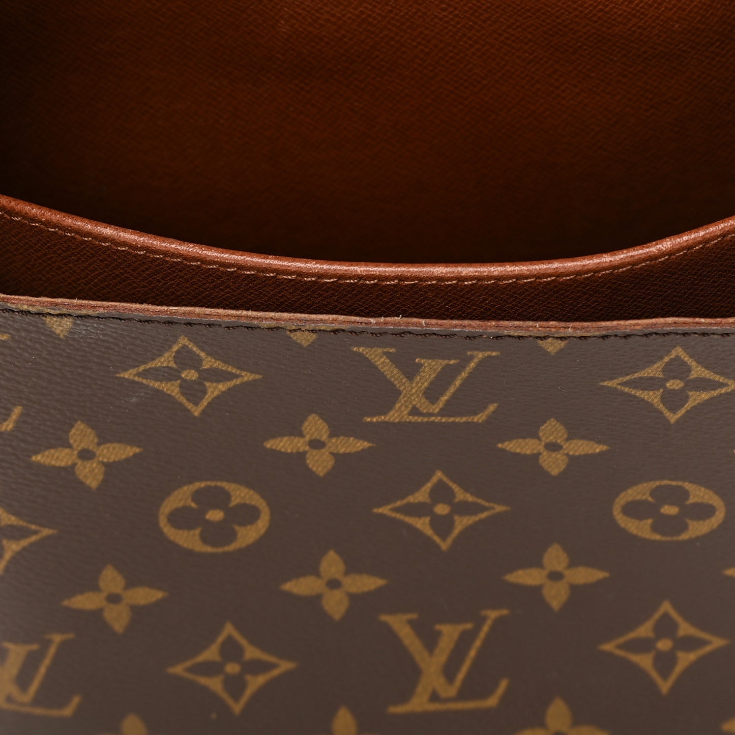 Monogram Cartouchiere 22