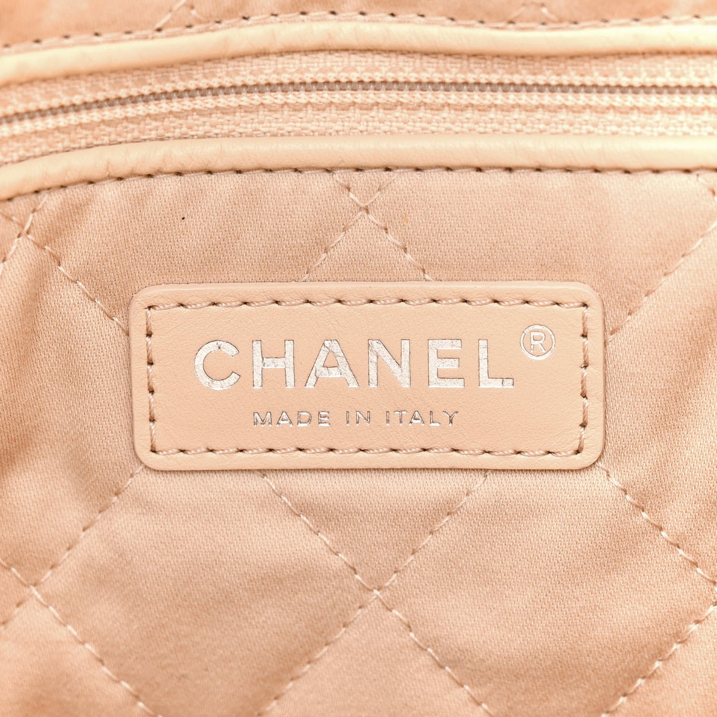 Shiny Calfskin Quilted Small Chanel 22 White