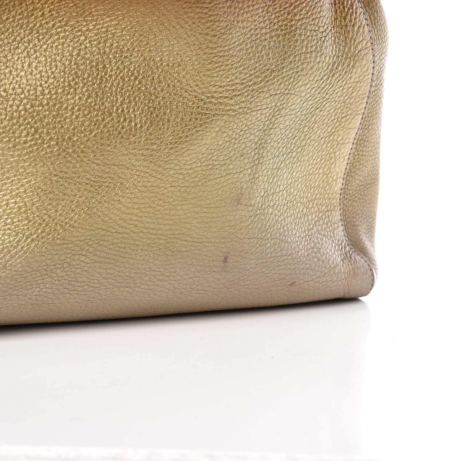 Gucci Metallic Pebbled Calfskin Medium Soho Shoulder Bag Gold Ombre 9 of 9