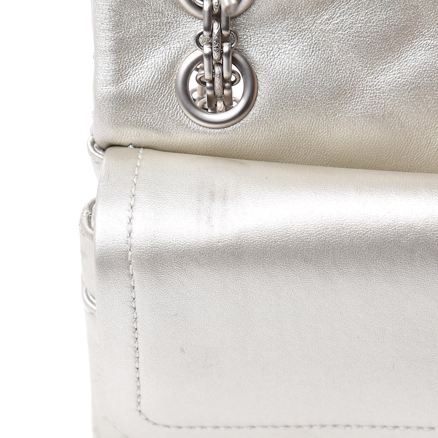 Chanel Metallic Aged Calfskin 2.55 Reissue 225 Flap Silver 13 of 16