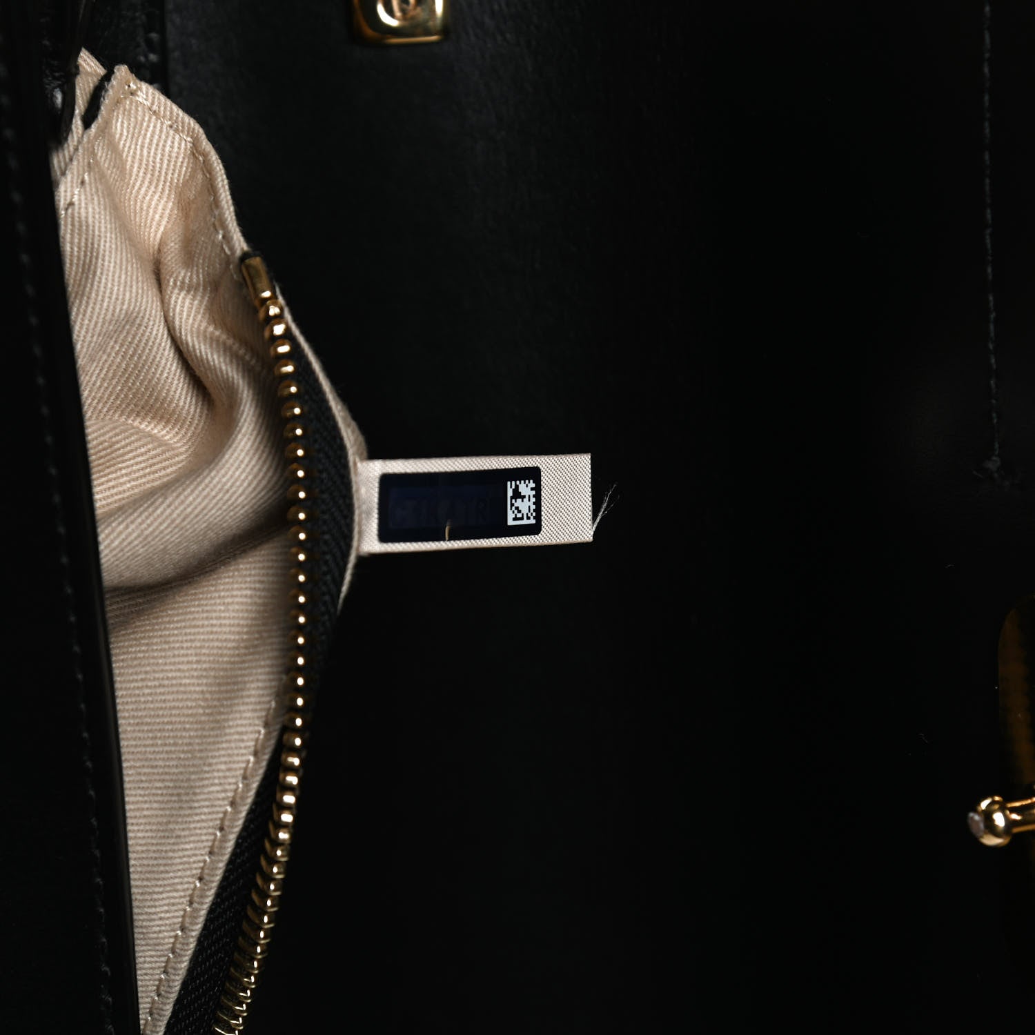 Chloe Calfskin Small C Double Carry Black 8 of 13