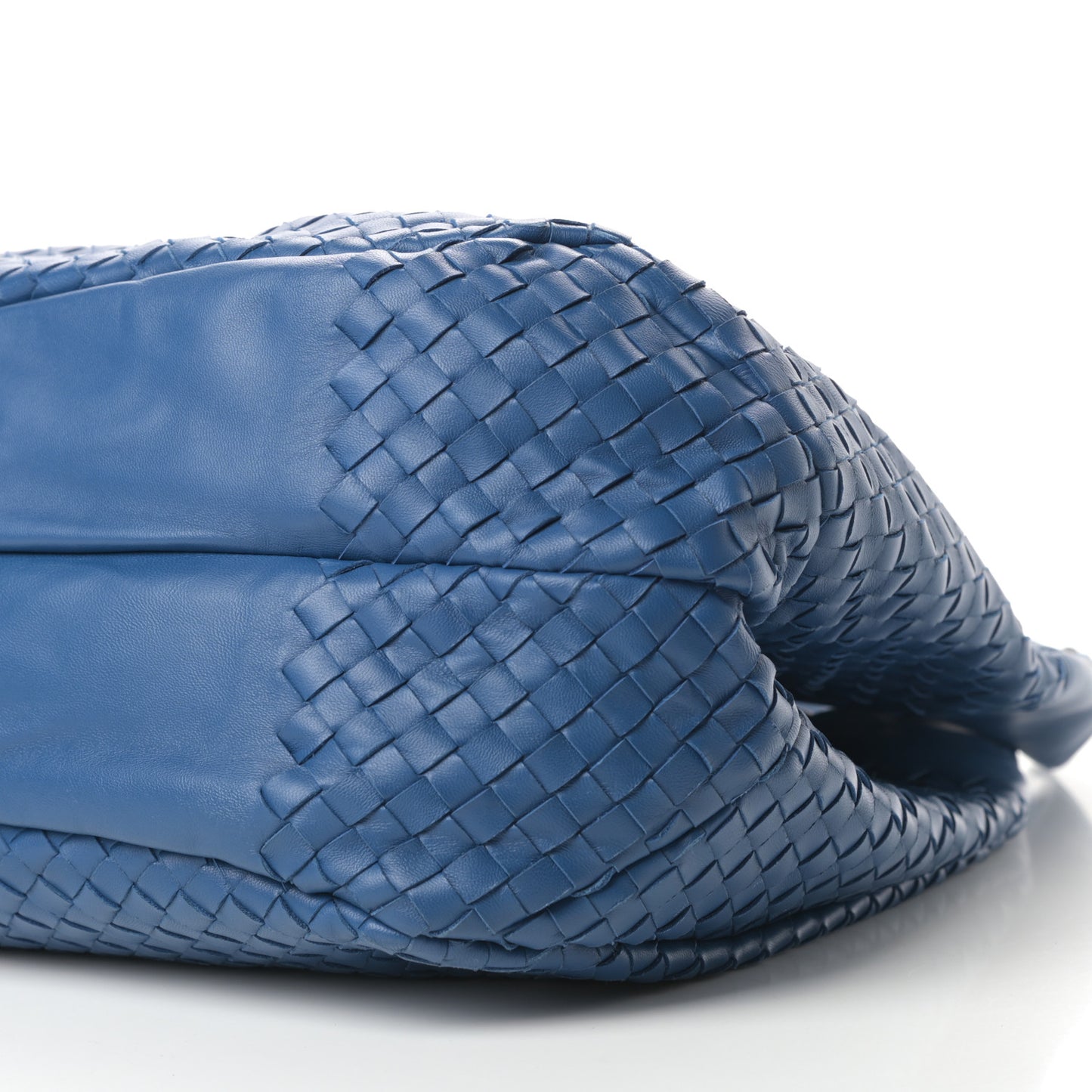 Nappa Intrecciato Medium Campana Hobo Bleuette