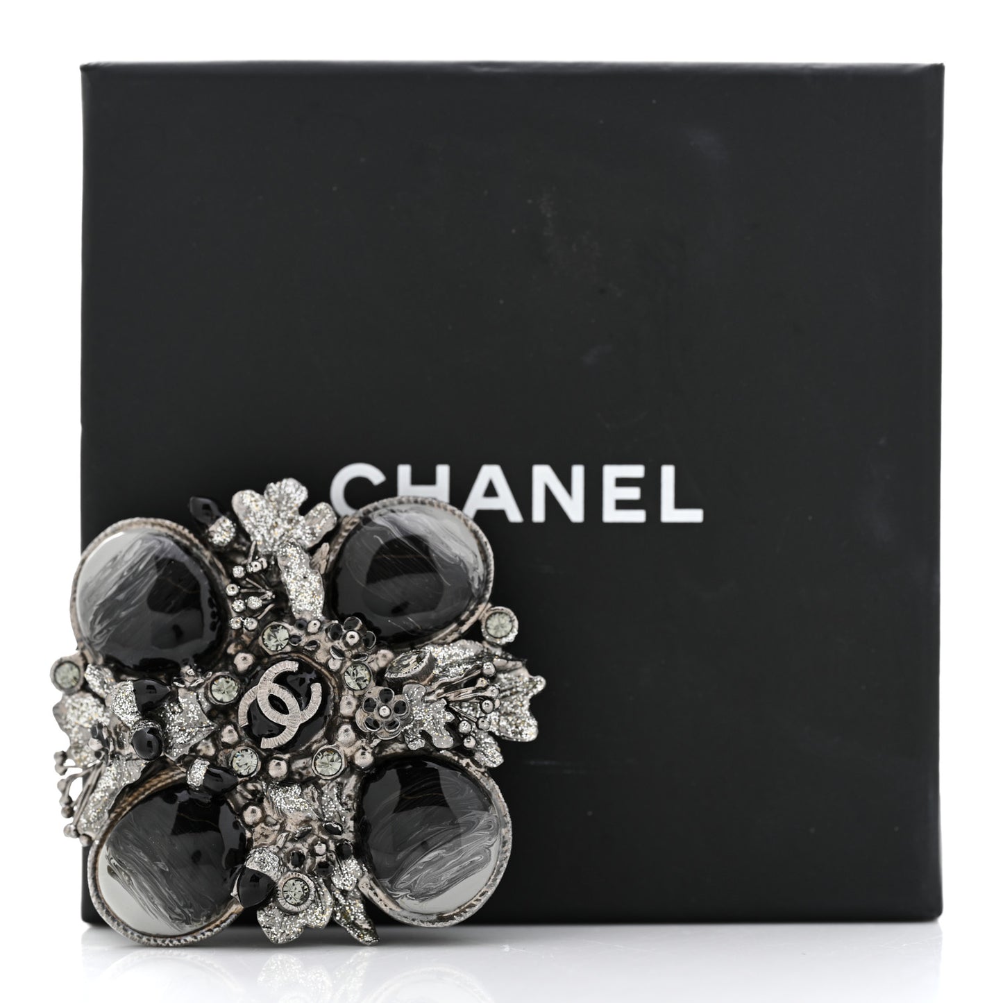 Ruthenium Resin CC Cross Brooch Silver