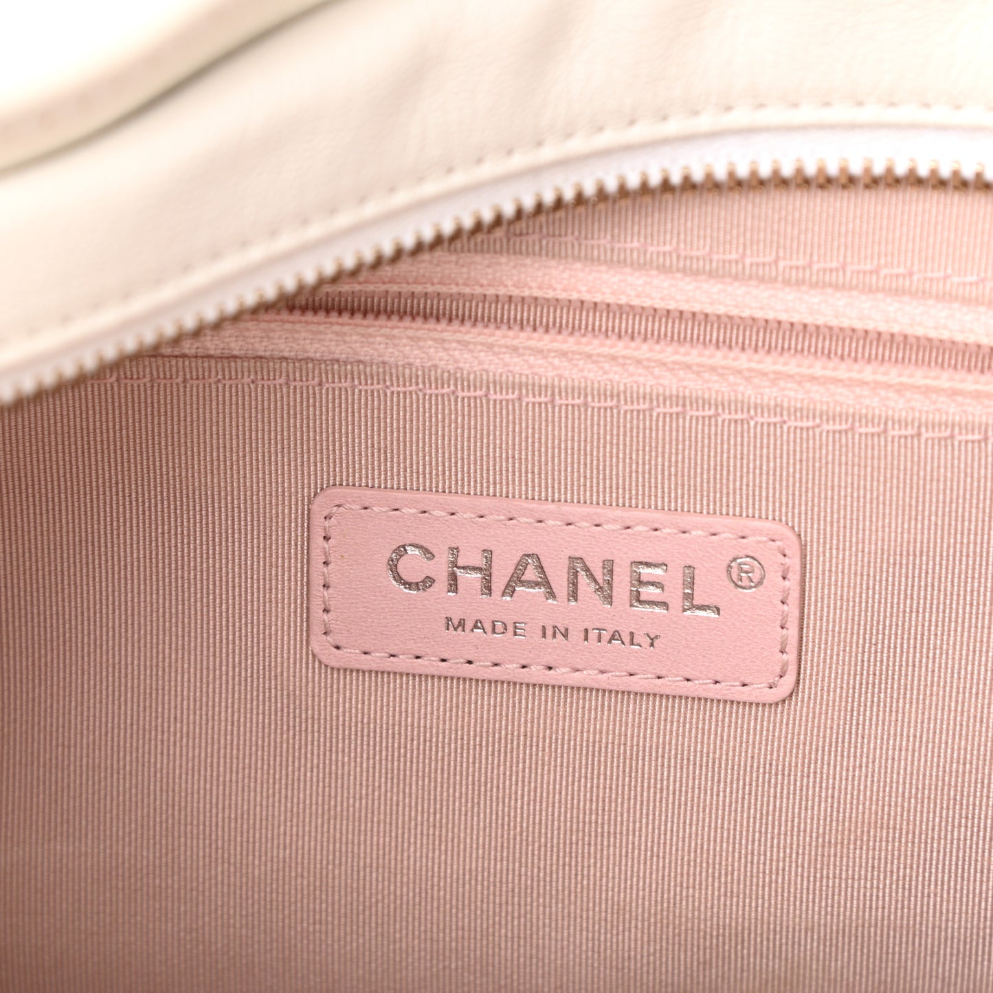 Patent Goatskin Quilted Medium Gabrielle Hobo White