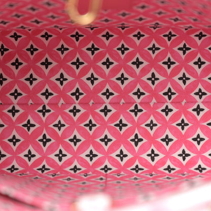 Louis Vuitton Monogram Giant By The Pool 2.0 Onthego PM Pink 5 of 9