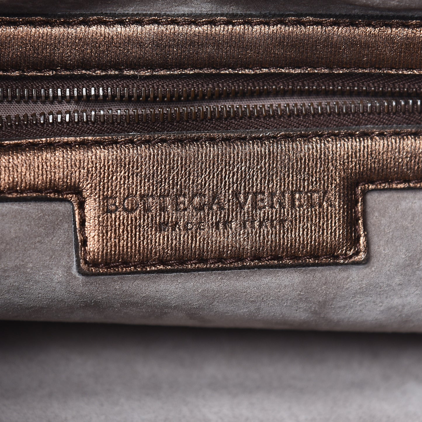 Metallic Nappa Intrecciato Medium Veneta Hobo Copper