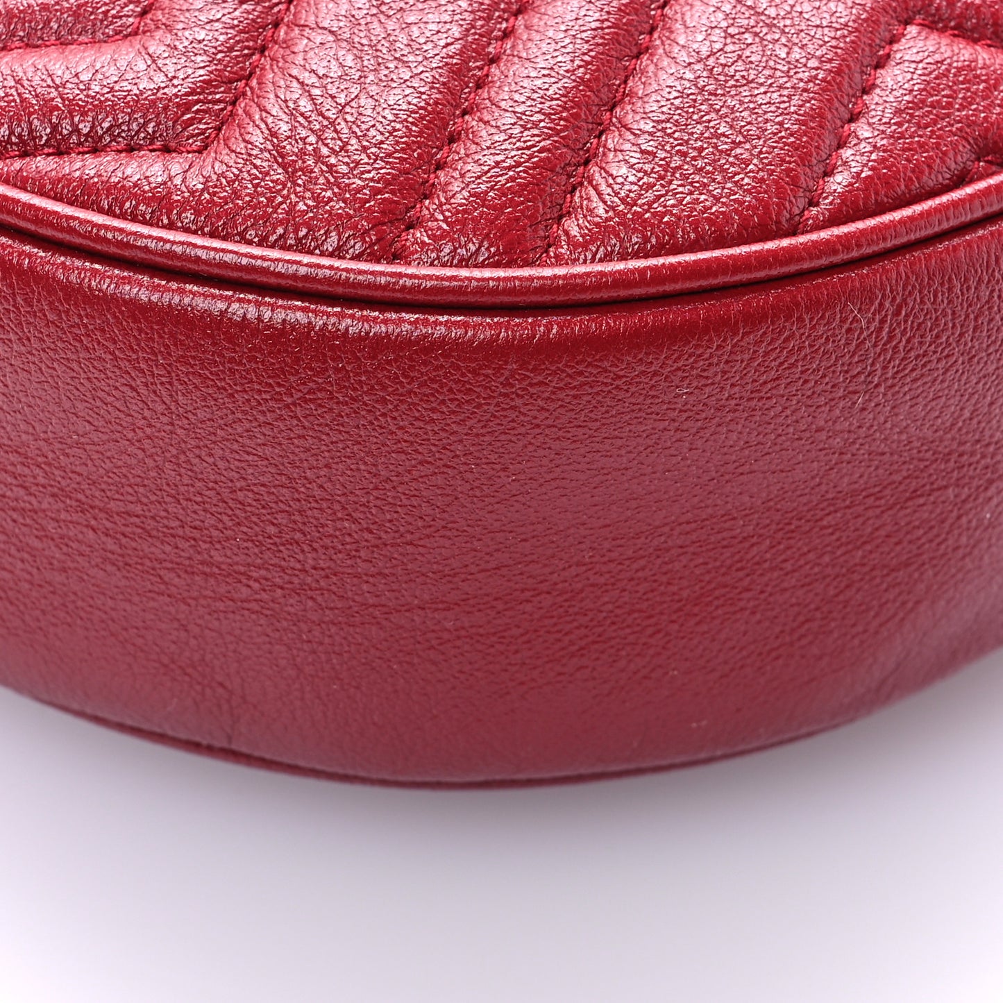 Glazed Calfskin Matelasse Heart Mini GG Marmont Round Shoulder Bag Romantic Cerise