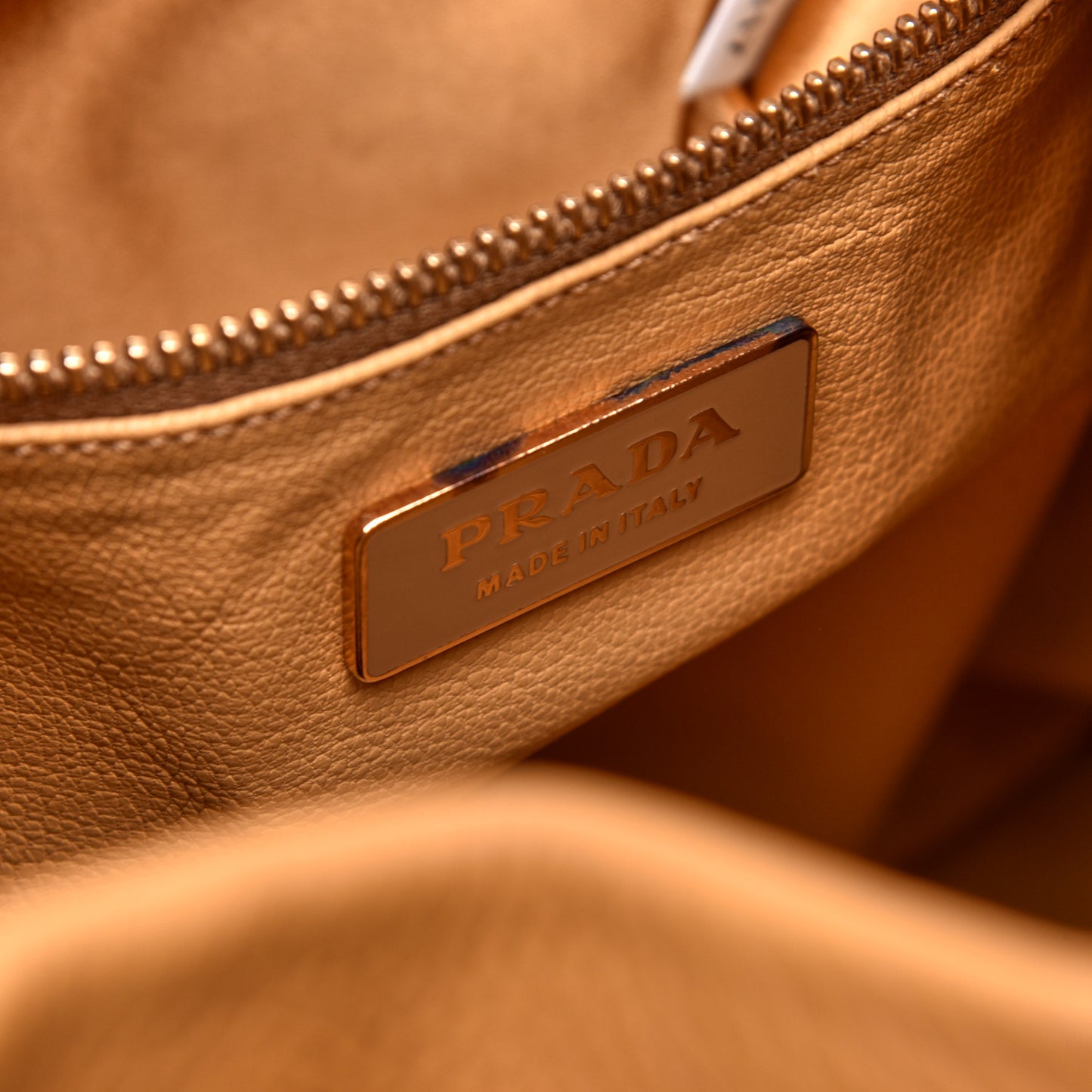 Daino Borchie Grommet Bucket Bag Miele