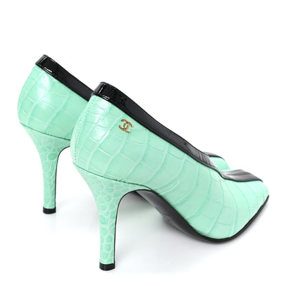 Chanel Crocodile Embossed Patent Calfskin Pumps 37 Green Black 5 of 9