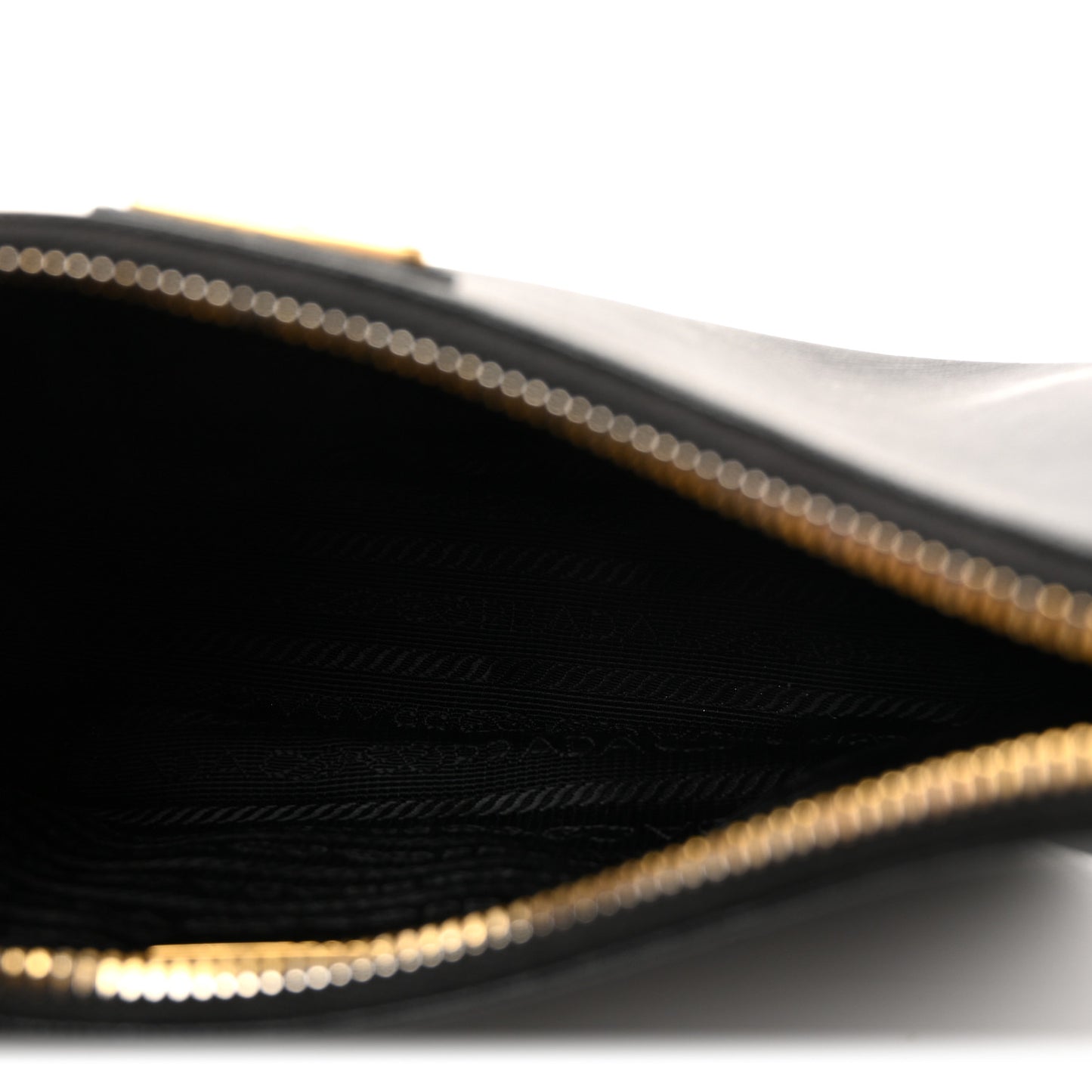 Saffiano Lux Re-Edition 2005 Shoulder Bag Black