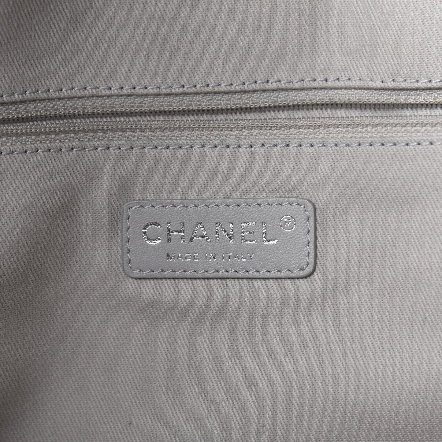 Glazed Calfskin Medium Deauville Tote Black