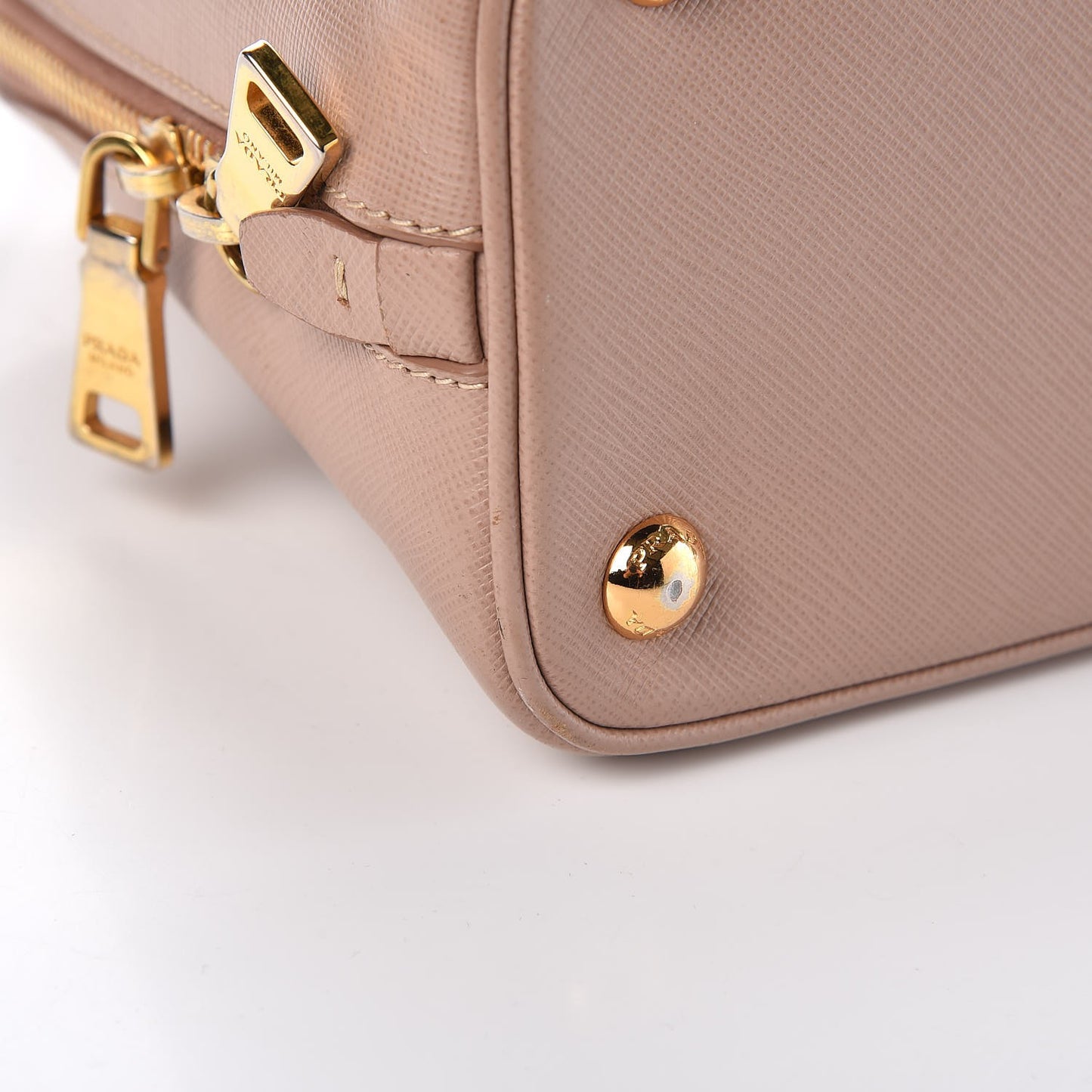 Saffiano Lux Small Promenade Tote Cammeo