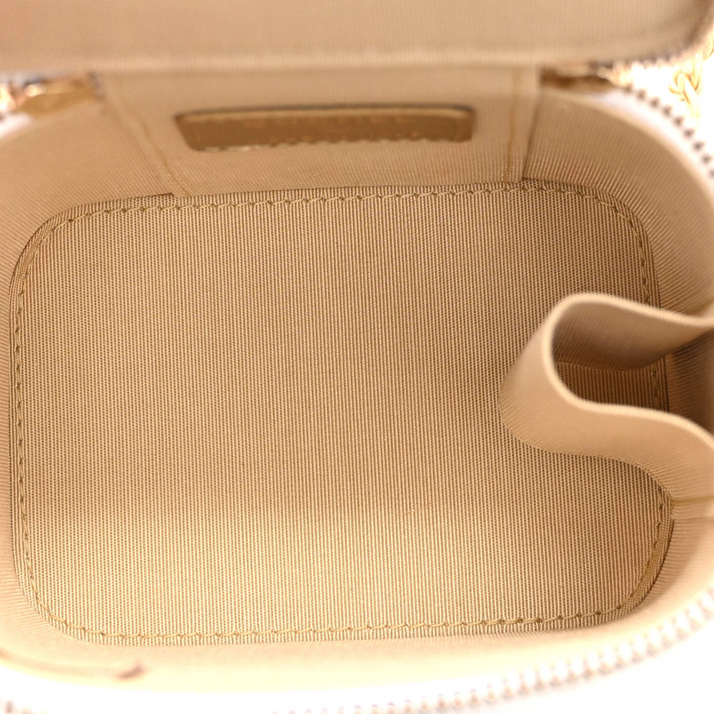 Lambskin Quilted Pearl Crush Mini Vanity Case With Chain White