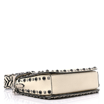 Valentino Garavani Pebbled Calfskin Onyx Medium Guitar Strap Rockstud Rolling Flap Saddle Bag Ivory 4 of 13