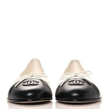 Chanel Lambskin Cap Toe CC Ballerina Flats 38.5 White Black 3 of 10
