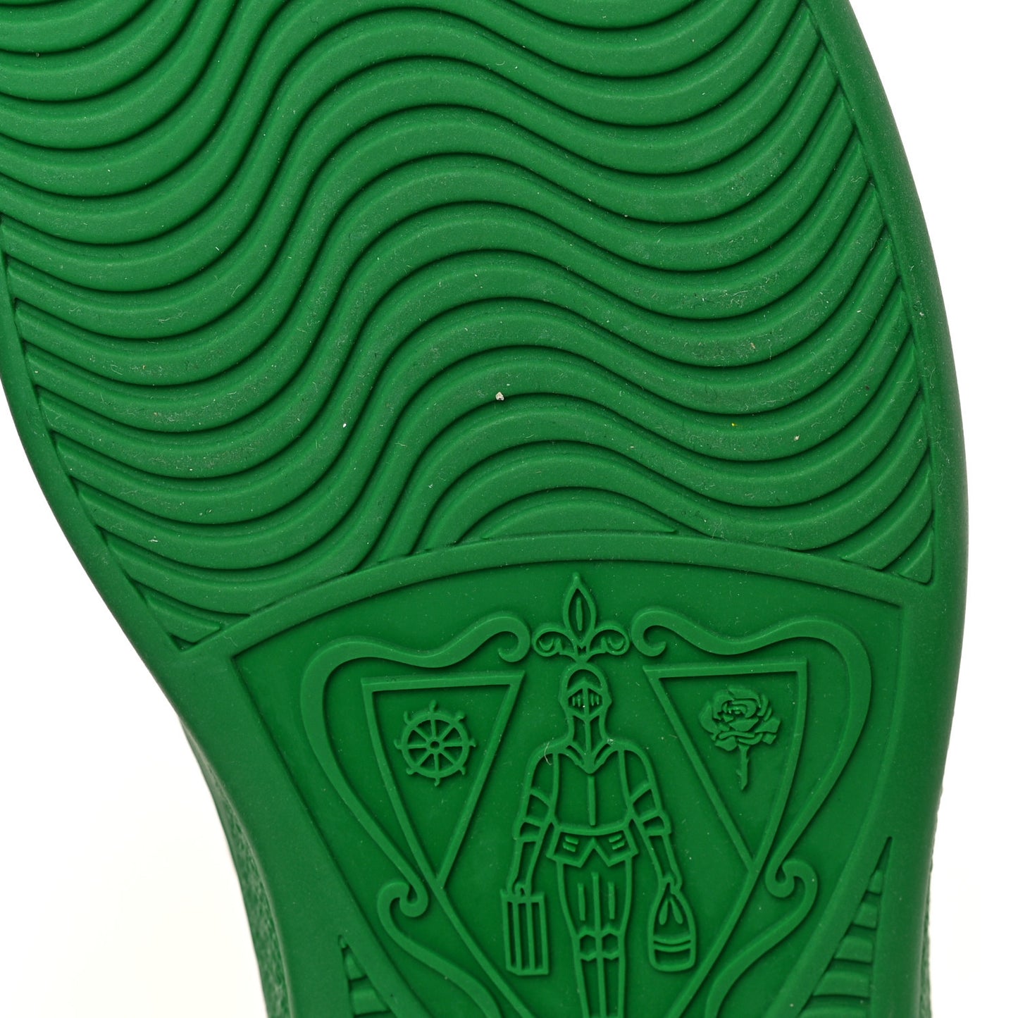 Calfskin GG Tennis Embossed Mens Ace Sneakers 8 New Shamarock