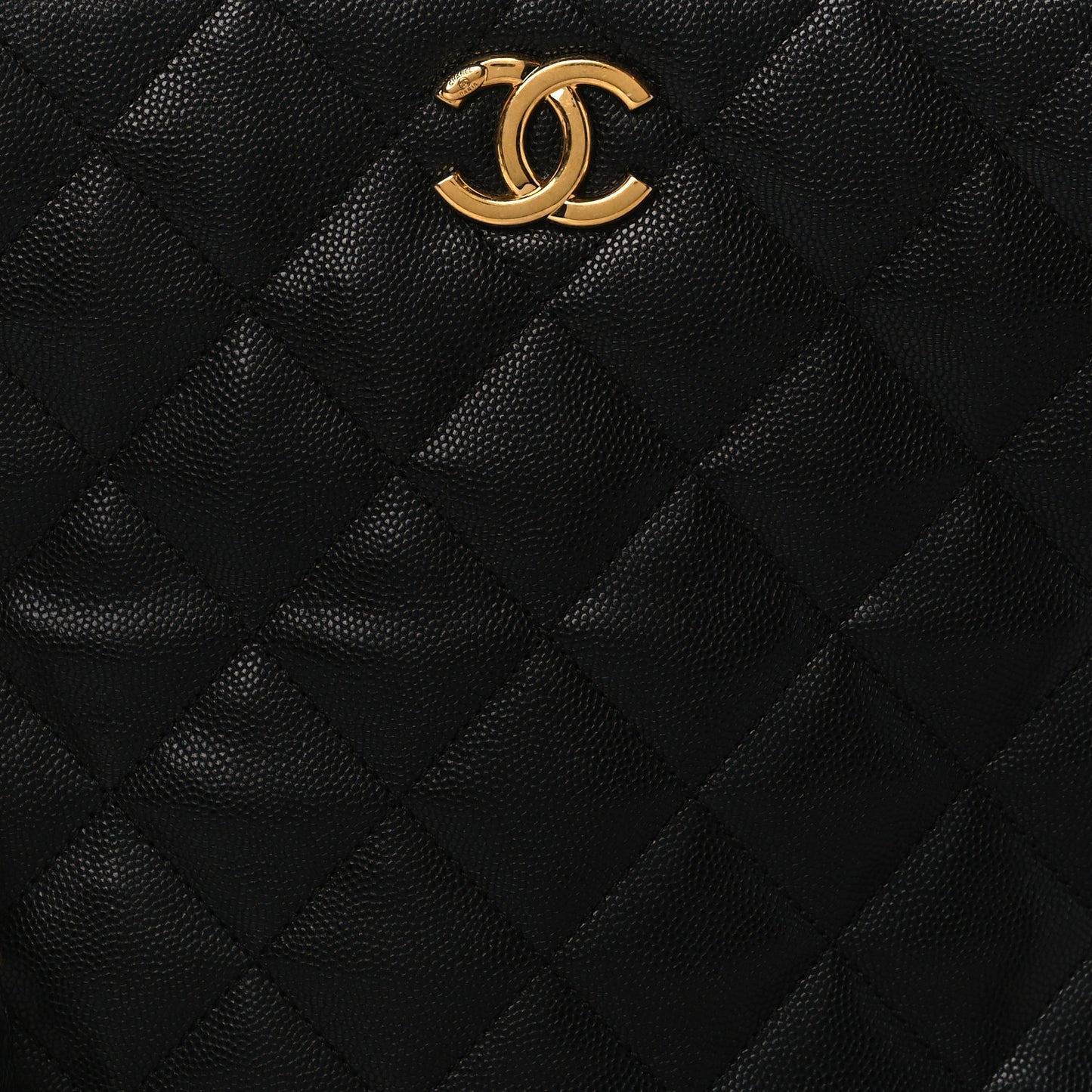 Caviar Quilted Chain Shopping Tote Black